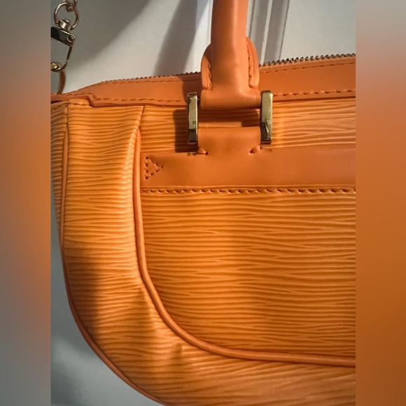 Rare Louis Vuitton Epi Orange Shoulder Bag - Picture 9 of 17